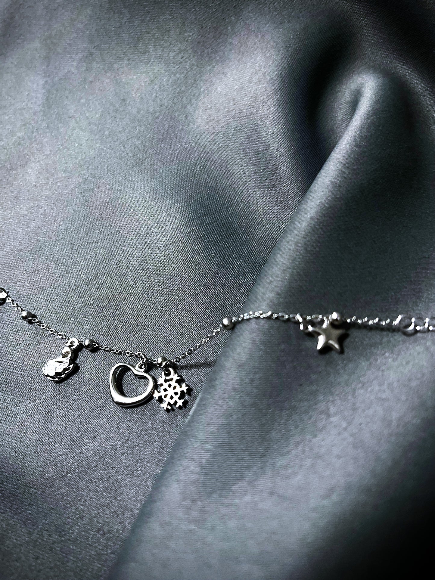 Funkelnde Muster & Herzen Armband
